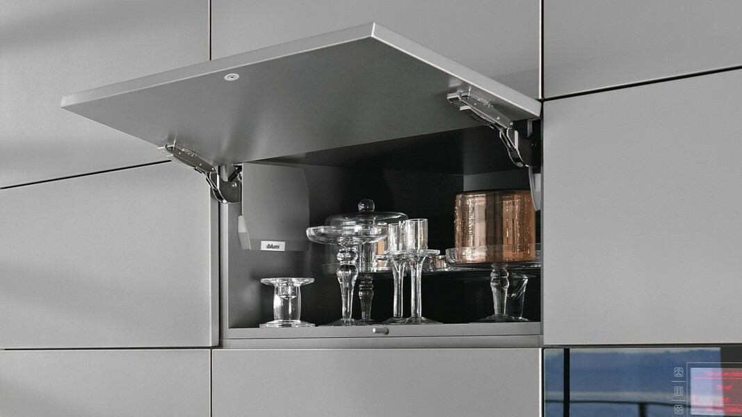 Podnośnik BLUM AVENTOS HK-S 20K2E01.02 – mocna sprężyna, z BLUMOTION (zestaw) - obrazek 6